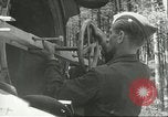 Standbild deutsche Techniker arbeiten an V-2 Rakete Antrieb Blizna Polen, 1944, aus Sekunde 37 historischem Filmmaterial Videoclip 65675062554