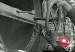 Standbild deutsche Techniker arbeiten an V-2 Rakete Antrieb Blizna Polen, 1944, aus Sekunde 53 historischem Filmmaterial Videoclip 65675062554