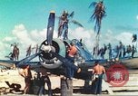 Immagine di Soldati statunitensi Tarawa Isole Gilbert, 1944, secondo 12 filmato di repertorio 65675062564