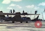Immagine di Soldati statunitensi Tarawa Isole Gilbert, 1944, secondo 52 filmato di repertorio 65675062564