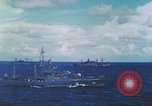 Immagine di Cacciatorpediniere USS Frazier DD-607 Tarawa Isole Gilbert, 1944, secondo 10 filmato di repertorio 65675062566