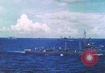 Immagine di Cacciatorpediniere USS Frazier DD-607 Tarawa Isole Gilbert, 1944, secondo 15 filmato di repertorio 65675062566