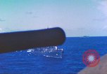 Immagine di Cacciatorpediniere USS Frazier DD-607 Tarawa Isole Gilbert, 1944, secondo 24 filmato di repertorio 65675062566