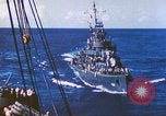 Immagine di Cacciatorpediniere USS Frazier DD-607 Tarawa Isole Gilbert, 1944, secondo 44 filmato di repertorio 65675062566