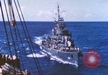 Immagine di Cacciatorpediniere USS Frazier DD-607 Tarawa Isole Gilbert, 1944, secondo 46 filmato di repertorio 65675062566