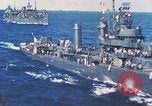 Immagine di Cacciatorpediniere USS Frazier DD-607 Tarawa Isole Gilbert, 1944, secondo 54 filmato di repertorio 65675062566