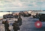 Immagine di Soldati statunitensi Tarawa Isole Gilbert, 1944, secondo 37 filmato di repertorio 65675062567