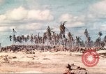 Immagine di Soldati statunitensi Tarawa Isole Gilbert, 1944, secondo 59 filmato di repertorio 65675062567
