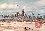 Immagine di Soldati statunitensi Tarawa Isole Gilbert, 1944, secondo 61 filmato di repertorio 65675062567