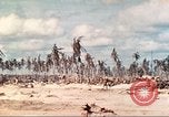 Immagine di Soldati statunitensi Tarawa Isole Gilbert, 1944, secondo 62 filmato di repertorio 65675062567
