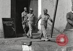 Immagine di I piloti della 332 Gruppo Caccia fuori di testa su una missione Termoli Italia, 1944, secondo 5 filmato di repertorio 65675062599