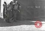 Immagine di I piloti della 332 Gruppo Caccia fuori di testa su una missione Termoli Italia, 1944, secondo 38 filmato di repertorio 65675062599