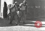 Immagine di I piloti della 332 Gruppo Caccia fuori di testa su una missione Termoli Italia, 1944, secondo 39 filmato di repertorio 65675062599