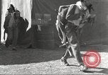 Immagine di I piloti della 332 Gruppo Caccia fuori di testa su una missione Termoli Italia, 1944, secondo 47 filmato di repertorio 65675062599