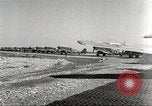 Immagine di I piloti della 332 Gruppo Caccia fuori di testa su una missione Termoli Italia, 1944, secondo 55 filmato di repertorio 65675062599