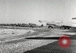 Immagine di I piloti della 332 Gruppo Caccia fuori di testa su una missione Termoli Italia, 1944, secondo 56 filmato di repertorio 65675062599