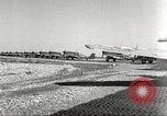 Immagine di I piloti della 332 Gruppo Caccia fuori di testa su una missione Termoli Italia, 1944, secondo 59 filmato di repertorio 65675062599