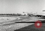 Immagine di I piloti della 332 Gruppo Caccia fuori di testa su una missione Termoli Italia, 1944, secondo 62 filmato di repertorio 65675062599