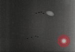 Standbild Squadron der 332 Fighter Group fliegt in Formationen Termoli Italien, 1944, aus Sekunde 37 historischem Filmmaterial Videoclip 65675062600