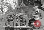 Standbild britischen Offiziere Orsogna Italien, 1943, aus Sekunde 11 historischem Filmmaterial Videoclip 65675062603