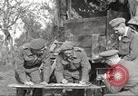 Standbild britischen Offiziere Orsogna Italien, 1943, aus Sekunde 22 historischem Filmmaterial Videoclip 65675062603