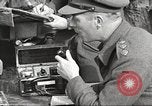 Standbild britischen Offiziere Orsogna Italien, 1943, aus Sekunde 62 historischem Filmmaterial Videoclip 65675062603