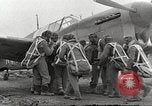 Standbild Negro 99 Ausübung Geschwader der 332 Fighter Group Orsogna Italien, 1943, aus Sekunde 30 historischem Filmmaterial Videoclip 65675062604