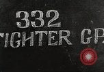 Standbild 332 Fighter Group mission Briefing Termoli Italien, 1944, aus Sekunde 32 historischem Filmmaterial Videoclip 65675062607