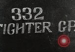 Standbild 332 Fighter Group mission Briefing Termoli Italien, 1944, aus Sekunde 44 historischem Filmmaterial Videoclip 65675062607