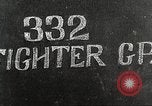 Standbild 332 Fighter Group mission Briefing Termoli Italien, 1944, aus Sekunde 61 historischem Filmmaterial Videoclip 65675062607