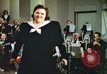 Immagine di Kate Smith cantano a Dio benedica l America United States USA, 1943, secondo 42 filmato di repertorio 65675062626