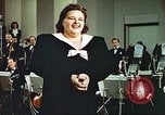 Immagine di Kate Smith cantano a Dio benedica l America United States USA, 1943, secondo 44 filmato di repertorio 65675062626
