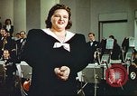 Immagine di Kate Smith cantano a Dio benedica l America United States USA, 1943, secondo 47 filmato di repertorio 65675062626