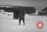 Standbild United States Navy Personal der Antarktis, 1947, aus Sekunde 41 historischem Filmmaterial Videoclip 65675062642
