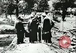 Standbild Sowjetische Massaker von Katyn Massengrab Winniza in der Ukraine Sowjetunion, 1943, aus Sekunde 6 historischem Filmmaterial Videoclip 65675062699