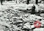 Standbild Sowjetische Massaker von Katyn Massengrab Winniza in der Ukraine Sowjetunion, 1943, aus Sekunde 11 historischem Filmmaterial Videoclip 65675062699