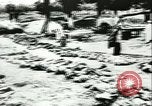 Standbild Sowjetische Massaker von Katyn Massengrab Winniza in der Ukraine Sowjetunion, 1943, aus Sekunde 24 historischem Filmmaterial Videoclip 65675062699