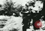 Standbild Sowjetische Massaker von Katyn Massengrab Winniza in der Ukraine Sowjetunion, 1943, aus Sekunde 29 historischem Filmmaterial Videoclip 65675062699