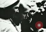 Standbild Sowjetische Massaker von Katyn Massengrab Winniza in der Ukraine Sowjetunion, 1943, aus Sekunde 33 historischem Filmmaterial Videoclip 65675062699