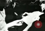 Standbild Sowjetische Massaker von Katyn Massengrab Winniza in der Ukraine Sowjetunion, 1943, aus Sekunde 37 historischem Filmmaterial Videoclip 65675062699