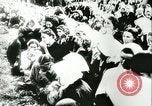Standbild Sowjetische Massaker von Katyn Massengrab Winniza in der Ukraine Sowjetunion, 1943, aus Sekunde 61 historischem Filmmaterial Videoclip 65675062699