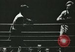 Image match de boxe en Allemagne Berlin Allemagne, 1942, de la seconde 10 séquences d'archives historiques vidéo 65675062705