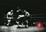 Image match de boxe en Allemagne Berlin Allemagne, 1942, de la seconde 23 séquences d'archives historiques vidéo 65675062705