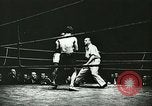 Image match de boxe en Allemagne Berlin Allemagne, 1942, de la seconde 34 séquences d'archives historiques vidéo 65675062705