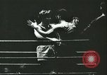 Image match de boxe en Allemagne Berlin Allemagne, 1942, de la seconde 37 séquences d'archives historiques vidéo 65675062705