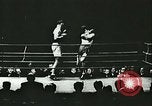 Image match de boxe en Allemagne Berlin Allemagne, 1942, de la seconde 51 séquences d'archives historiques vidéo 65675062705