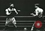 Image match de boxe en Allemagne Berlin Allemagne, 1942, de la seconde 54 séquences d'archives historiques vidéo 65675062705