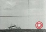 Standbild deutsche U-Boot U-564 Angriffe American sailing yacht Atlantik, 1942, aus Sekunde 5 historischem Filmmaterial Videoclip 65675062707