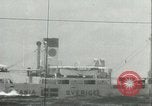 Standbild deutsche U-Boot U-564 Angriffe American sailing yacht Atlantik, 1942, aus Sekunde 19 historischem Filmmaterial Videoclip 65675062707
