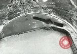 Standbild deutsche U-Boot U-564 Angriffe American sailing yacht Atlantik, 1942, aus Sekunde 39 historischem Filmmaterial Videoclip 65675062707
